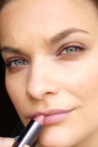 Maquillage printemps été 2009 de Revlon + Rouge à lèvres Shiseido