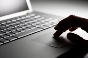 Un sans-abri a créé un site pour récolter des fonds pour sa propre cause Ordinateur