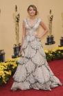 Miley Cyrus : à 16 ans elle a la chance de porter des robes de princesse