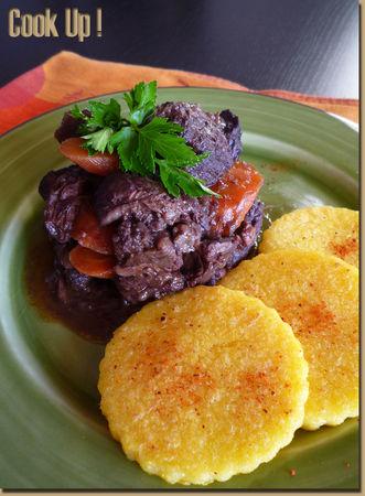 Boeuf aux carottes, polenta aux piments d'Espelette