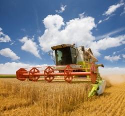 Salon de l'agriculture : Michel Barnier s'engage pour le progrès nutritionnel moissonneuse-batteuse