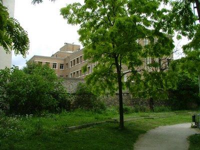 échafaudages sur un tableau