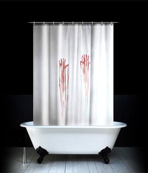 qu'est-ce que je vais faire ? répéta Roger Bloody_shower_curtain