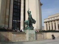 Le Café de l'Homme, une terrasse sans voitures à Paris