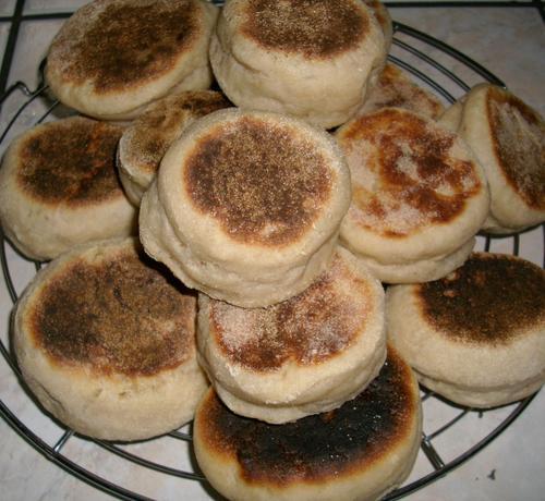 MUFFINS ANGLAIS (au levain kayser) MUFFINS ANGLAIS (au levain kayser)