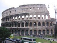 Le Colisée carré (« il colosseo quadrato » comme dirait Dante)