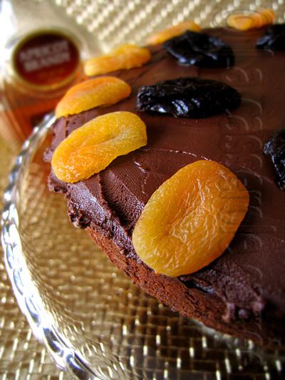 Quarante-deuxième participation Gâteau chocolat pruneaux parfumés brandy d'abricots