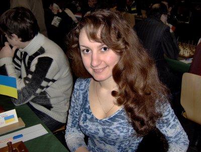25ème Open de Cappelle La Grande : la ronde 5 à 14h La jolie joueuse Diana Arutyunova (2261) - photo Véronique Houck