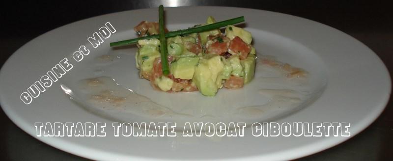 tartare de tomates ciboulette et avocats, vinaigrette à l'échalot tartare de tomates ciboulette et avocats, vinaigrette à l'échalot