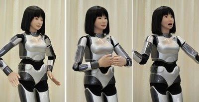 Ucroa, humanoïde japonaise de 4ème génération