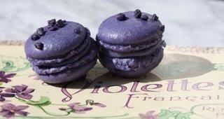 Macarons a la violette
