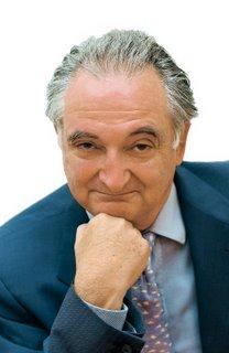 Jacques Attali alpagué au salon du livre (vidéo) Jacques Attali
