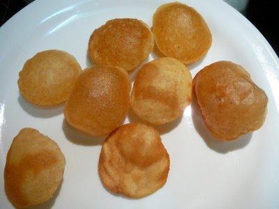 Puri – pain croustillant pour du street-food indien