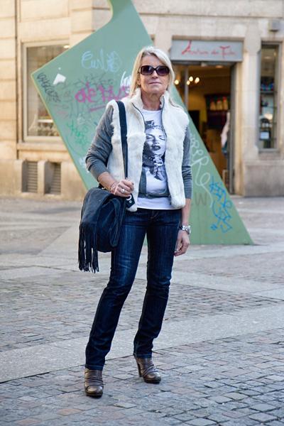 Eve - Propriétaire de boutique Eve - Propriétaire de boutique