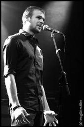 Cyril Mokaiesh dans le clip -Va savoir- en nu intégral . Talent-beauté Cyril Mokaiesh dans le clip -Va savoir- en nu intégral . Talent-beauté