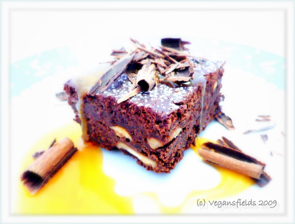 Brownie Yummy-Yummy (vegan) Brownie Yummy-Yummy (vegan)