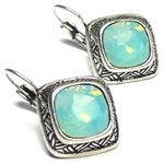 Focus sur les boucles d'oreilles... P1060432