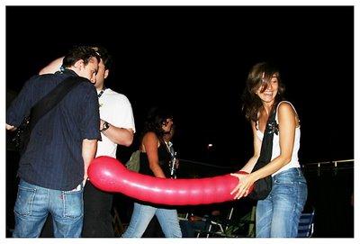 Les filles aussi ont le droit de dire prout!