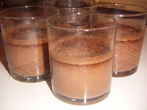 Petites crèmes façon chocolat liégeois PICT0094