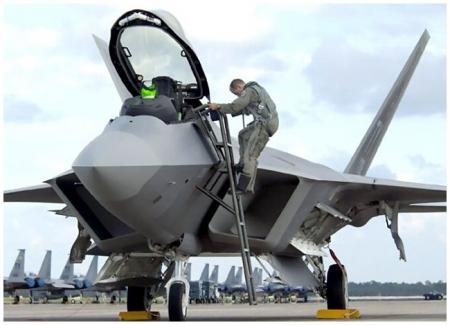 Un F-22 s'écrase dans le désert californien f22_1.jpg