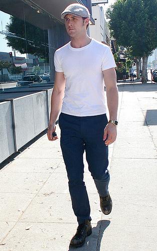 Un triangle amoureux en quelques sorte!