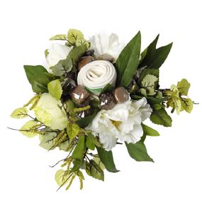 fleurs chocolats et un bavoir