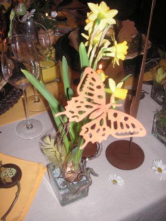 Table Pâques jaune-brune PICT0016_0002