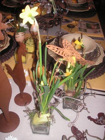 Table Pâques jaune-brune PICT0017_0002