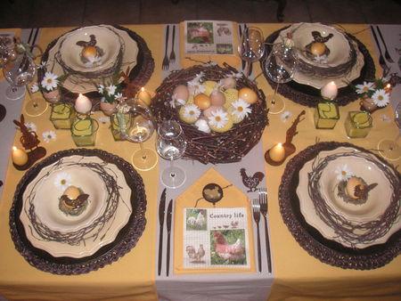 Table Pâques jaune-brune PICT0025_0002