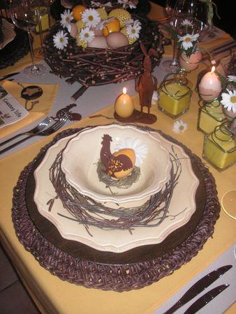 Table Pâques jaune-brune PICT0040_0002