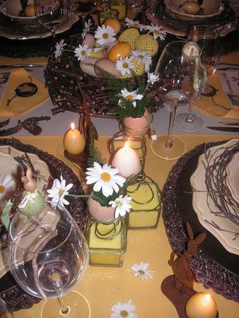 Table Pâques jaune-brune PICT0051_0001
