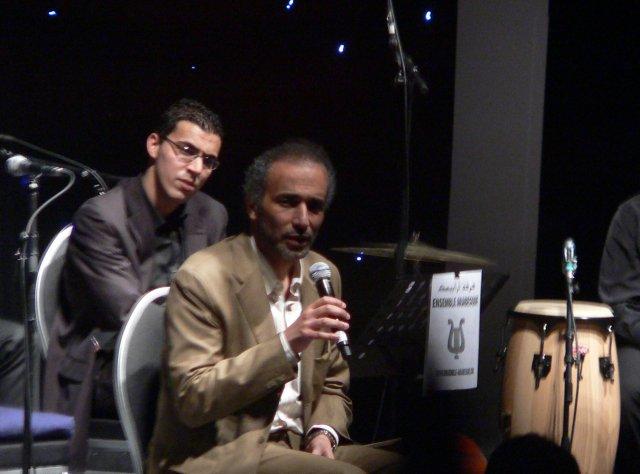 Le Salam comme formule de de salutation dans l'islam ! Le Salam comme formule de de salutation dans l'islam !