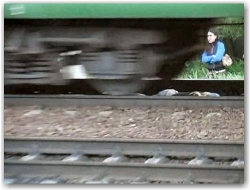 russian_girl_dare_train09-500x375 russian_girl_dare_train09-500x375