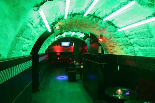 chez moune paris