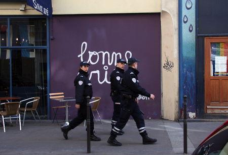 Poisson d'avril... Ben_crise3127A