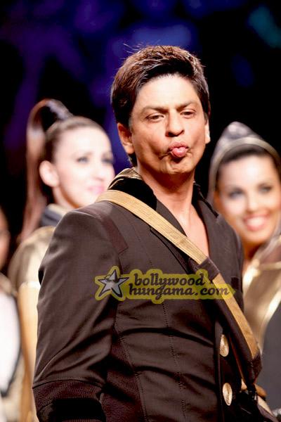 SRK défile pour Manish Malhotra