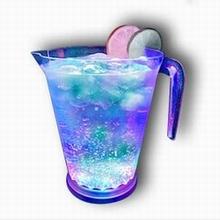 Le pichet lumineux, 12,90€ Le pichet lumineux, 12,90€