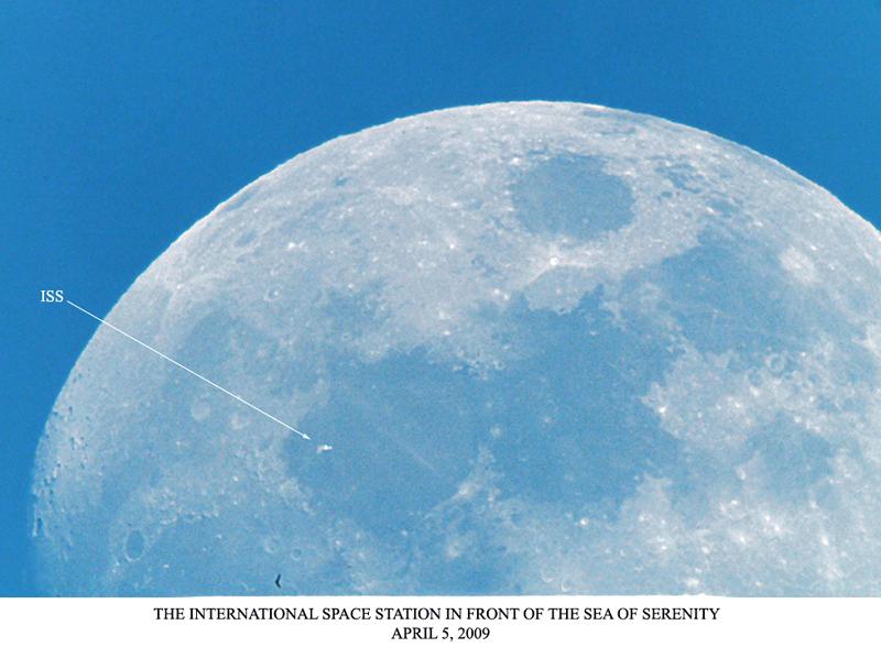 ISS devant la Lune