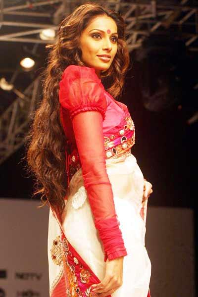 [PHOTOS] Kolkata Fashion Week '2009