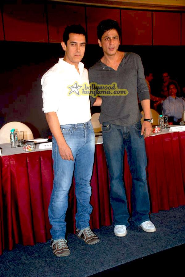 [PHOTOS] Shahrukh Khan & Aamir Khan @Media Meet
