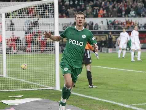 Edin Dzeko, l'attaquant bosniaque que l'Europe s'arrache Edin Dzeko, l'attaquant bosniaque que l'Europe s'arrache