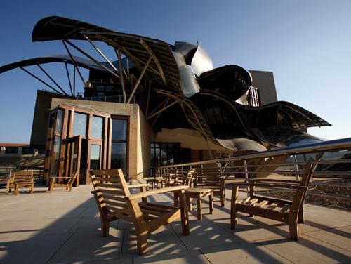 Marqués Riscal l’architecte Frank Gehry signe hôtel spectaculaire Espagne