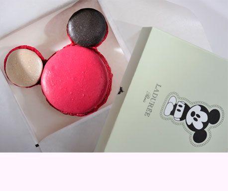 Ladurée crée le premier macaron Mickey