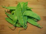 Pavé de mostelle sauté, poêlée de légumes verts croquants et sauce safran... MangeToutHaricots1