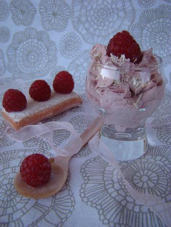 Chantilly à la framboise au siphon! DSC08659