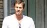 Elizabeth Banks au milieu de l'amitié Aniston/Cox Paul Sculfor