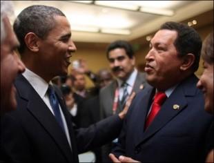 Barack Obama et Hugo Chavez le 17 avril 2009 à Trinité-et-Tobago au sommet des Amériques