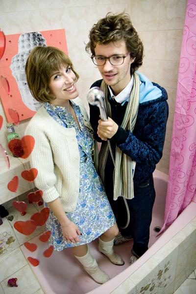 Chloé et Paul - Fonctionnaire et étudiant Chloé et Paul - Fonctionnaire et étudiant