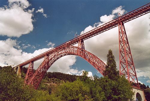 C’est la crise ? Le Cantal innove pour séduire les touristes C’est la crise ? Le Cantal innove pour séduire les touristes