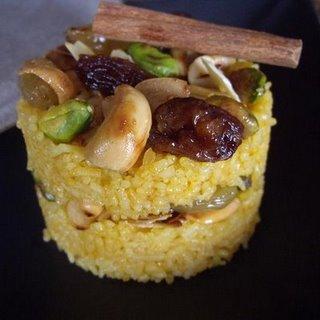 Un riz safrané aux noix et raisins secs pour un voyage en Somalie ! Un riz safrané aux noix et raisins secs pour un voyage en Somalie !